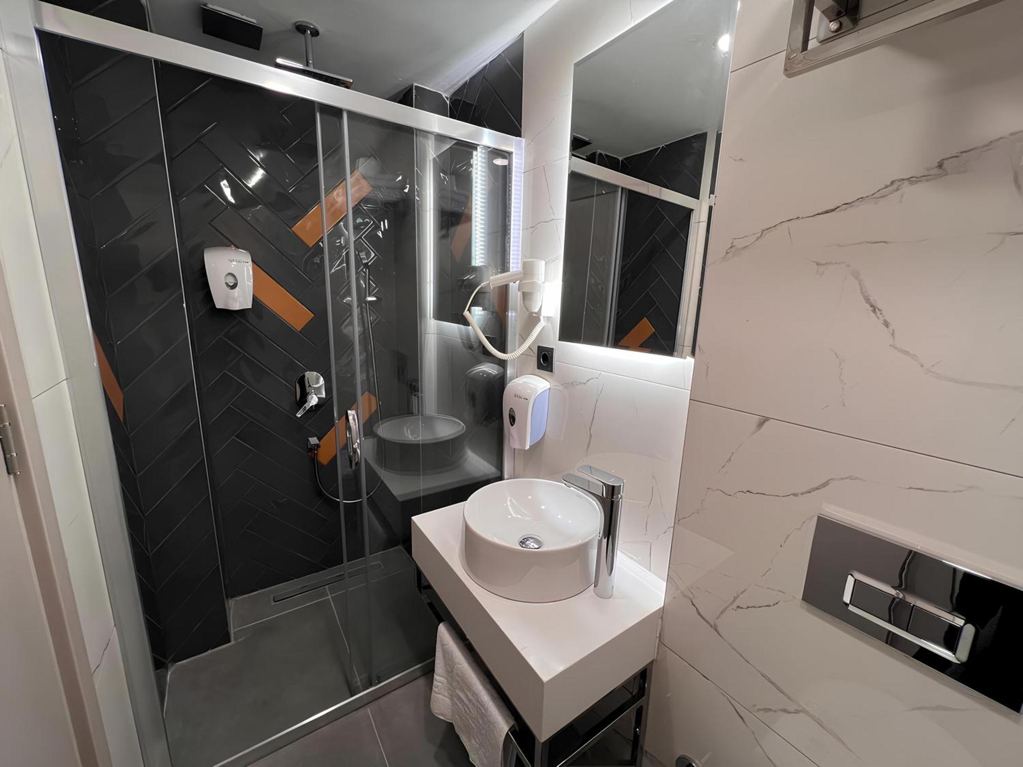 Roi Hotel Izmir Exterior photo